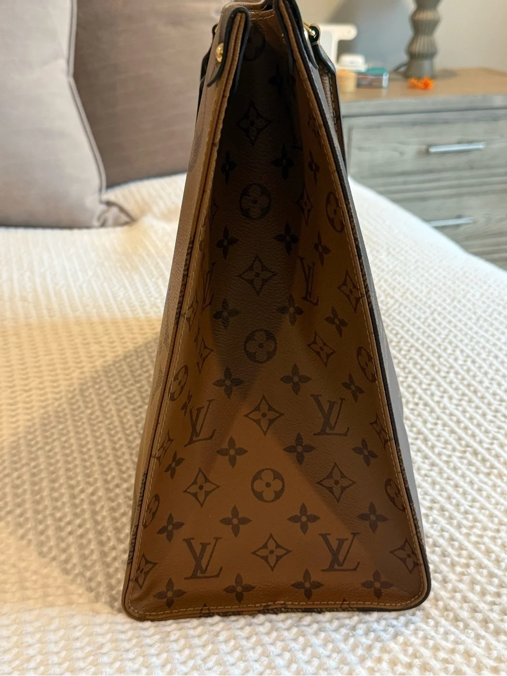 LOUIS VUITTON ONTHEGO GM – REVERSE MONOGRAM – PRISTINE